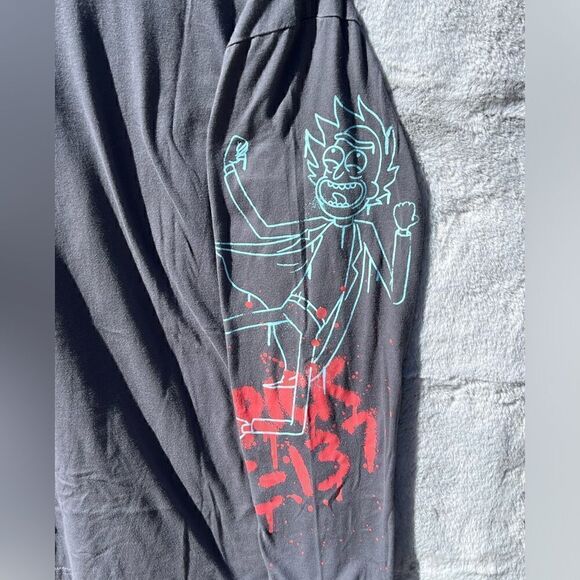 Official Rick & Morty long sleeve T-Shirt with space saucer on it Size L - Picture 5 of 9